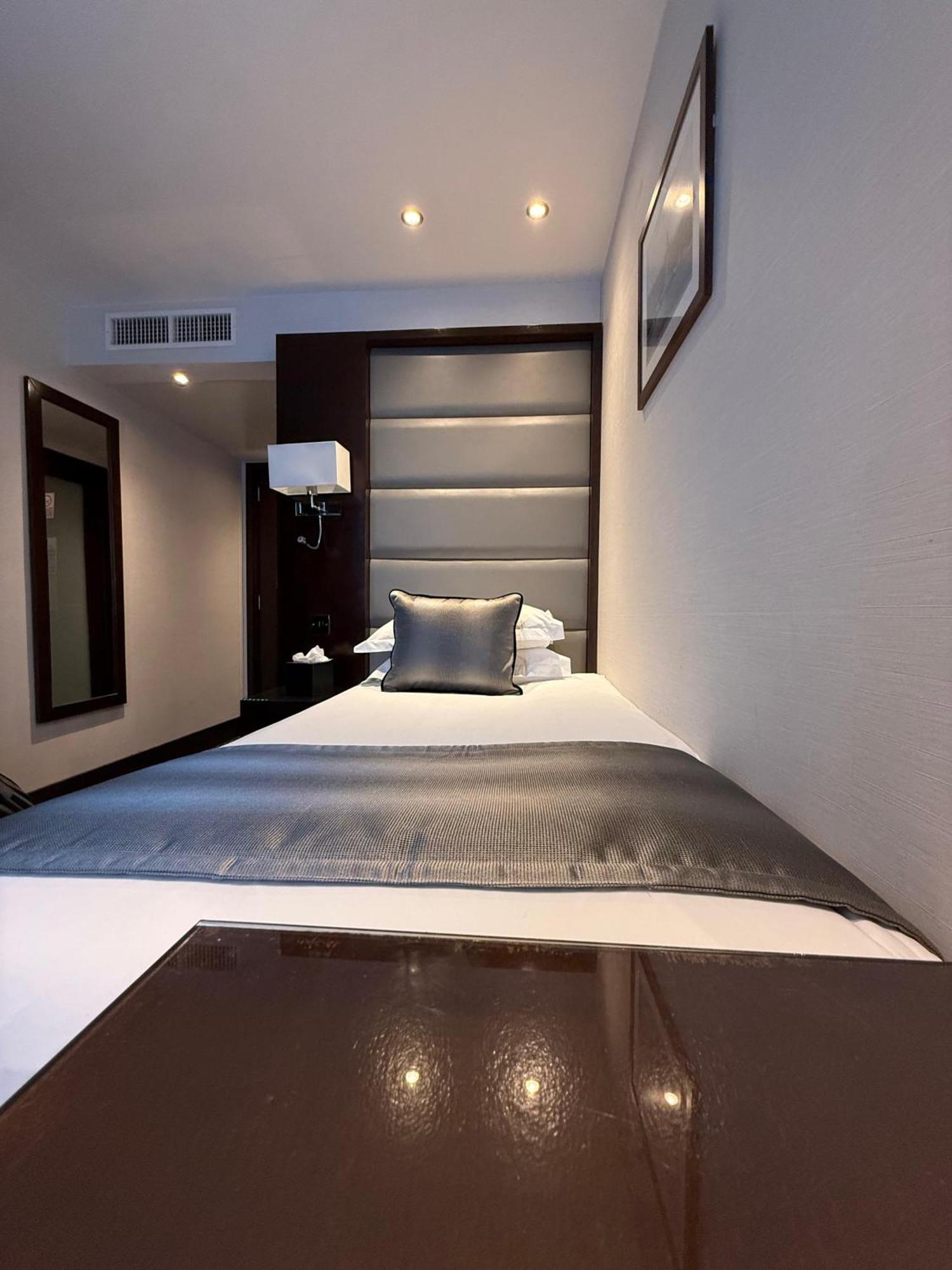 Deluxe Single Room,1705576657:JPEG